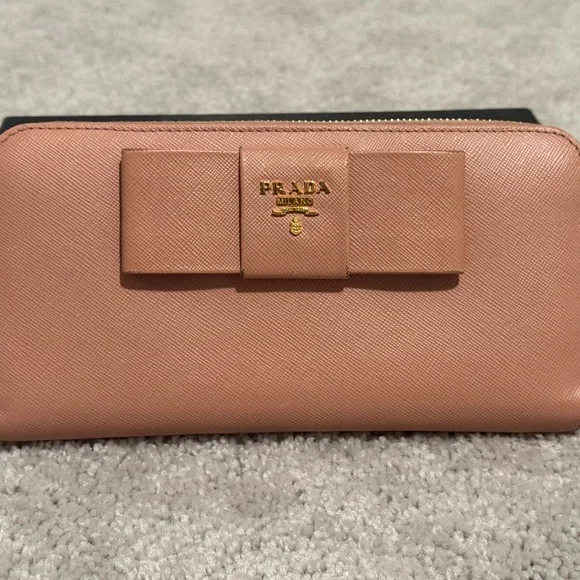 New in Box - Prada Saffiano Fiocco Wallet